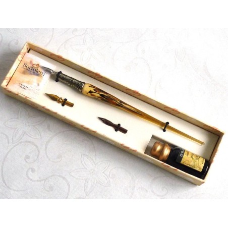 Hoja de oro de cristal Caligrafía Pluma y tinta