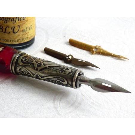 Hoja de oro de cristal Caligrafía Pluma y tinta