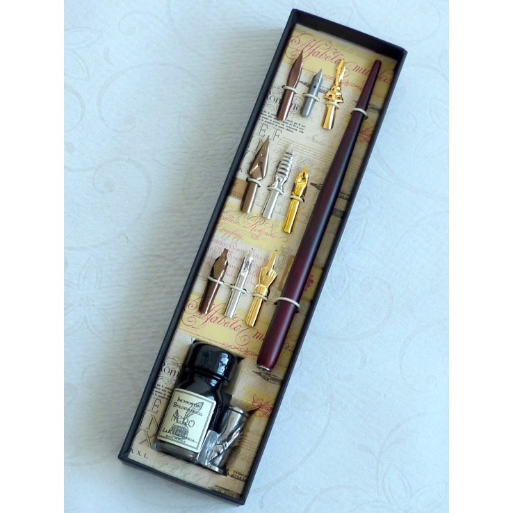 Stylo de calligraphie en bois