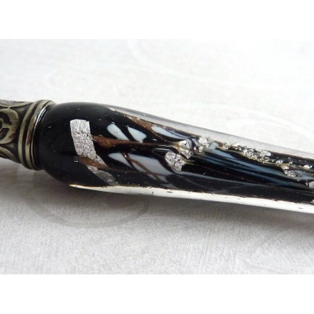 Calligrafia penna in vetro foglia argento e inchiostro