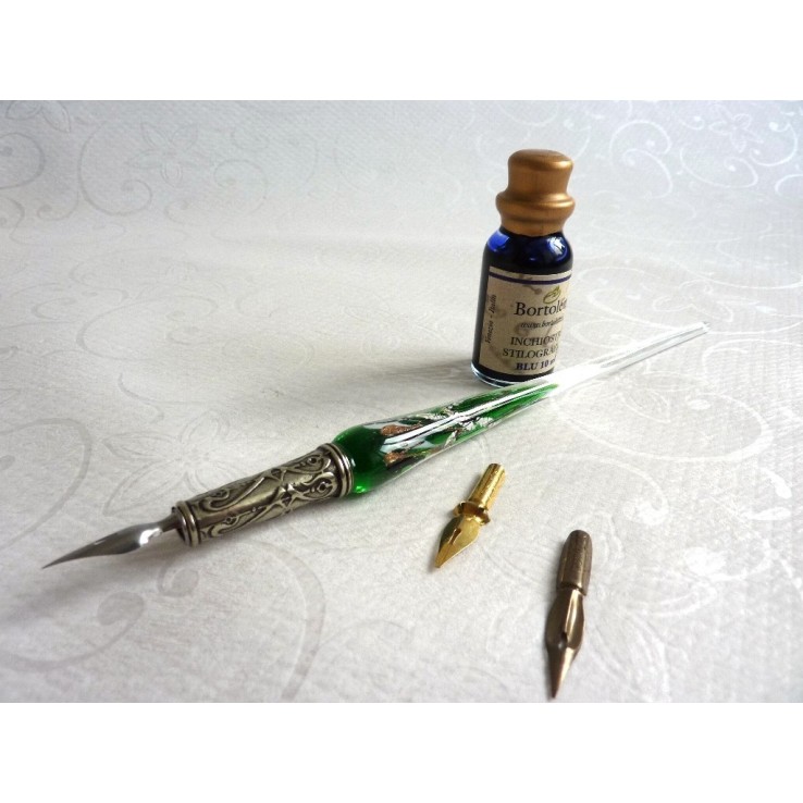 Hoja de plata de cristal Caligrafía Pluma y tinta