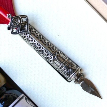 Stylo plume orné et encre